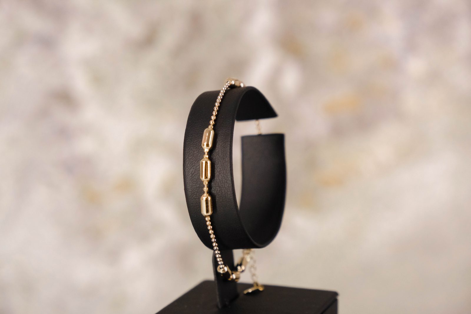 Nakit je več kot okras